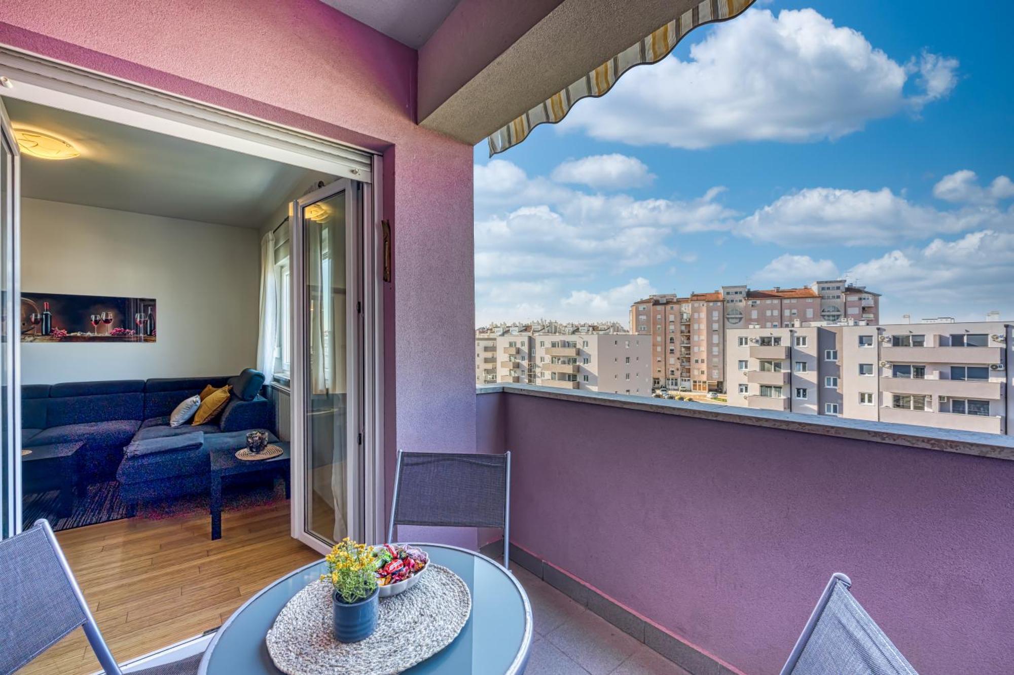 Apartment Dea - Three Bedroom Apartment Пула Екстериор снимка